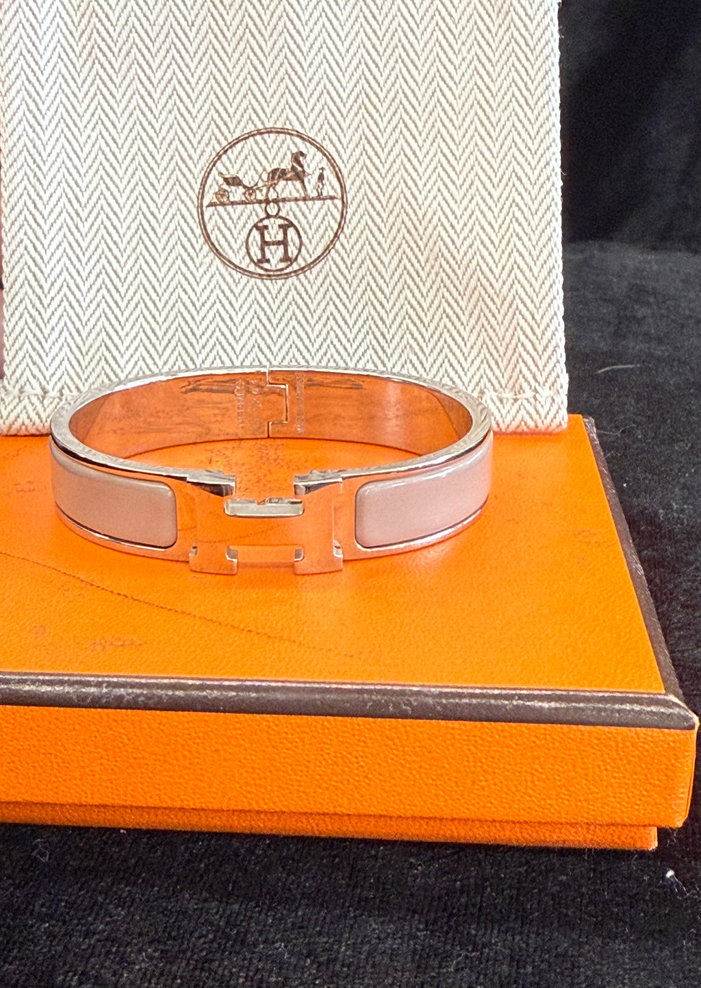 Hermès Clic H PM Enamel bracelet-fits 7” wrist