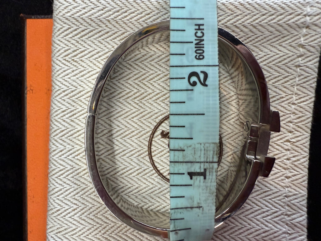 Hermès Clic H PM Enamel bracelet-fits 7” wrist