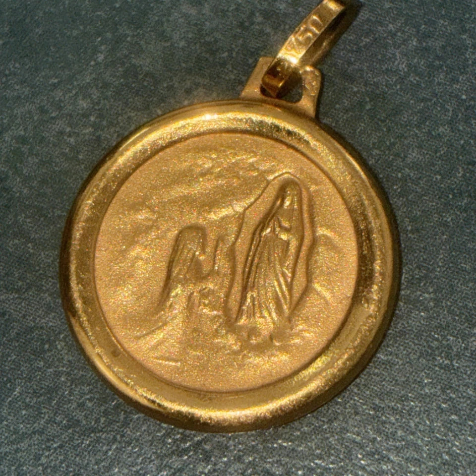 18K YELLOW GOLD SENORA LADY OF LOURDES SMALL 9mm ROUND MEDAL VIRGIN MARY MADONNA